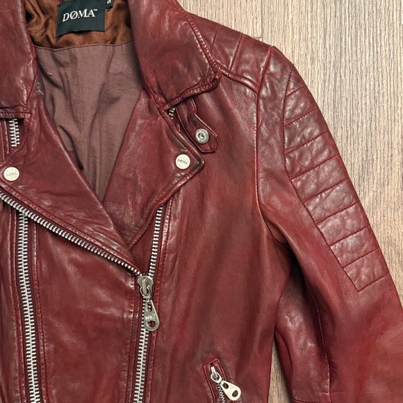 Doma Burgundy Leather motorcycle jacket, silver zippers - Picture 4 of 10